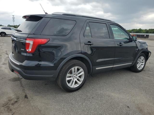1FM5K8D8XJGA38970 - 2018 FORD EXPLORER XLT შავი ფოტო 3