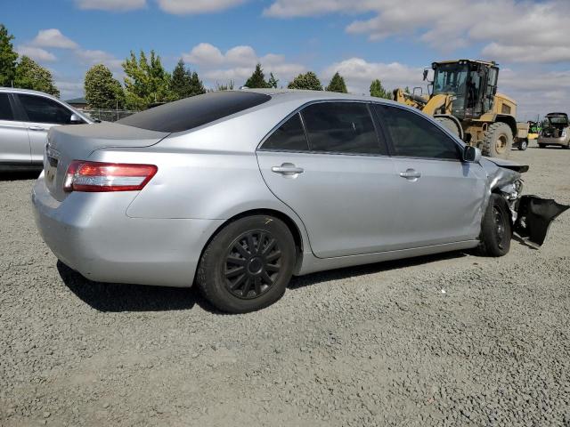 4T1BF3EK1AU031525 - 2010 TOYOTA CAMRY BASE SILVER photo 3