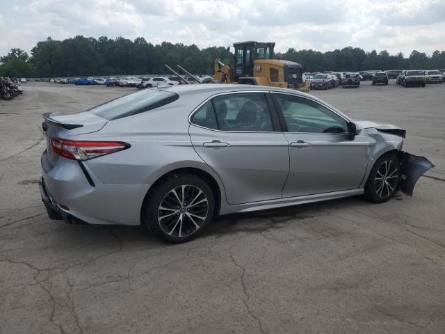 4T1B11HK5KU786600 - 2019 TOYOTA CAMRY L SILVER photo 3