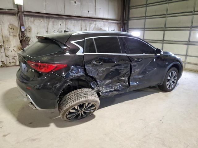 SJKCH5CR2HA039611 - 2017 INFINITI QX30 BASE 黑色 照片 3