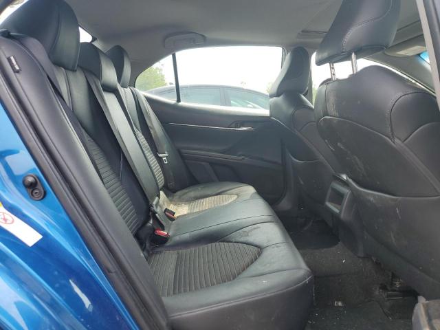 4T1B11HK9JU086254 - 2018 TOYOTA CAMRY L BLUE photo 10