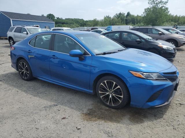 4T1B11HK9JU086254 - 2018 TOYOTA CAMRY L BLUE photo 4