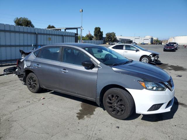 3N1AB7AP3JY247154 - 2018 NISSAN SENTRA S 灰色 照片 4