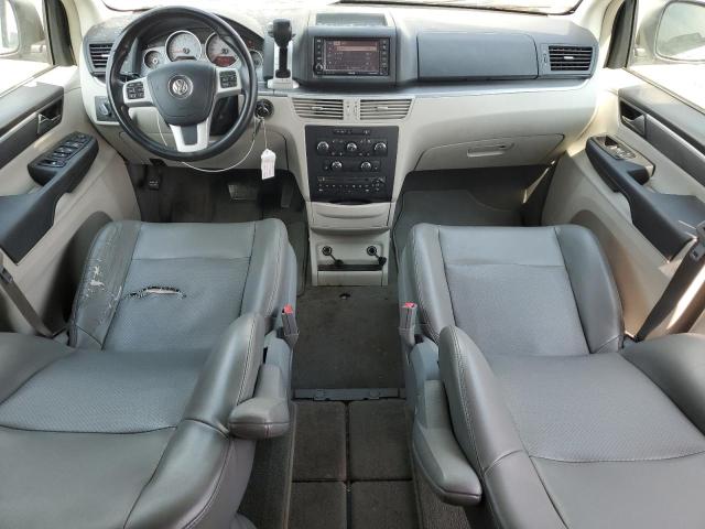 2C4RVABG2DR725040 - 2013 VOLKSWAGEN ROUTAN SE WHITE photo 8