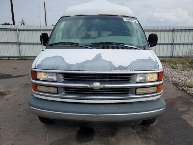 1GBGG29R1X1093725 - 1999 CHEVROLET EXPRESS WHITE photo 5