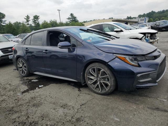 5YFM4MCE5NP130650 - 2022 TOYOTA COROLLA SE BLUE photo 4