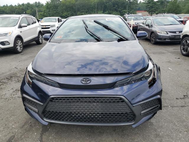 5YFM4MCE5NP130650 - 2022 TOYOTA COROLLA SE BLUE photo 5