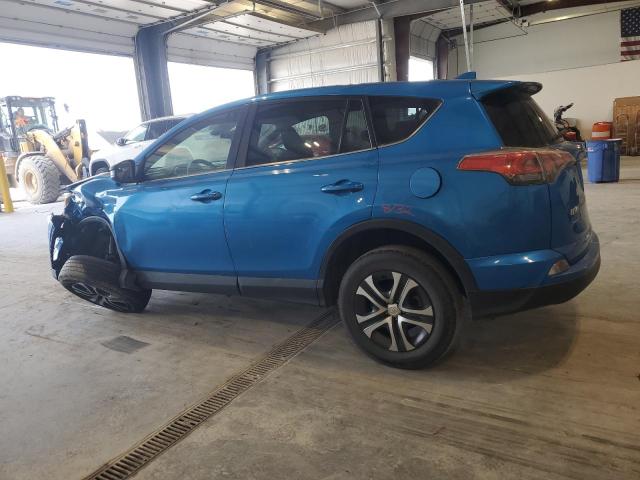 2T3ZFREV1JW475538 - 2018 TOYOTA RAV4 LE Mavi foto 2