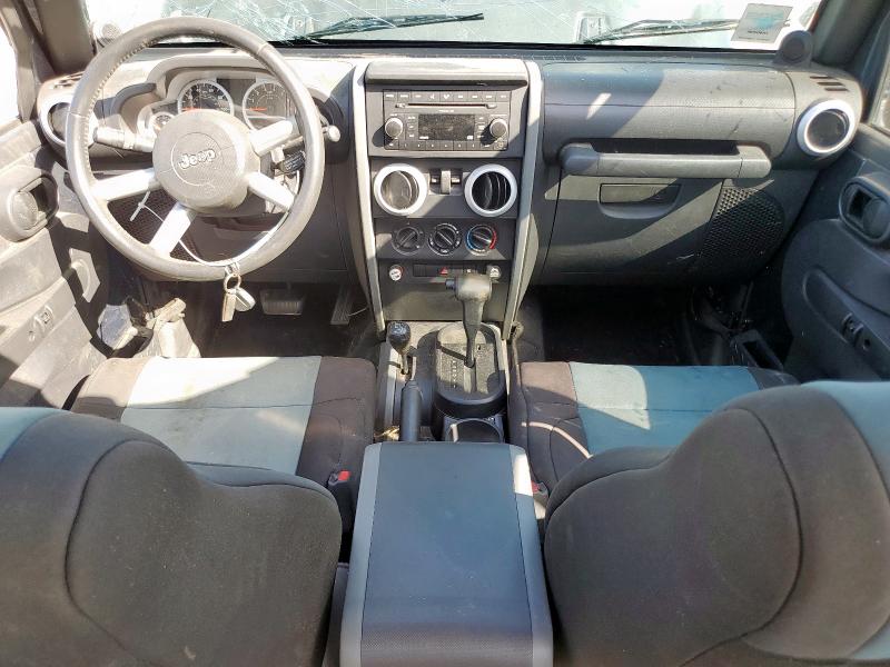 1J4FA54128L605732 - 2008 JEEP WRANGLER SAHARA CHARCOAL photo 8