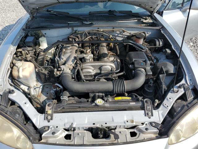 JM1NB353530304949 - 2003 MAZDA MX-5 MIATA BASE SILVER photo 11