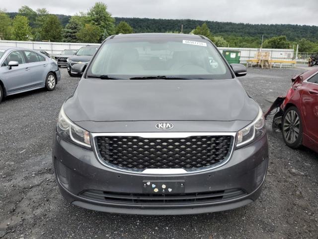 KNDMB5C14H6252825 - 2017 KIA SEDONA LX CHARCOAL photo 5