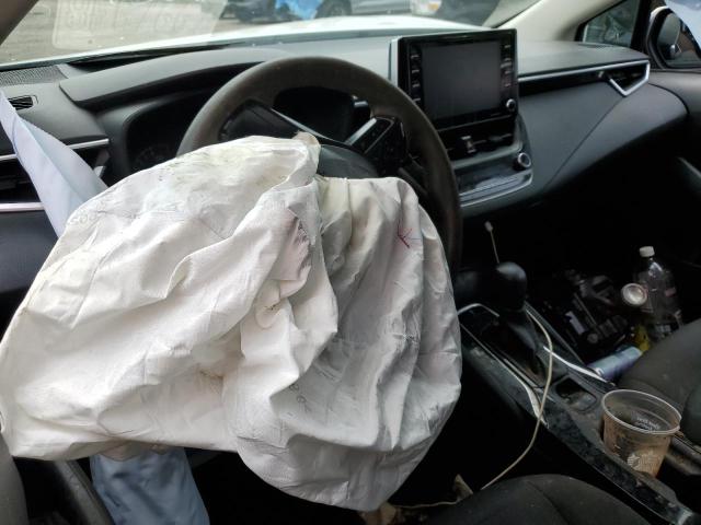 5YFEPMAE0MP180384 - 2021 TOYOTA COROLLA LE WHITE photo 8