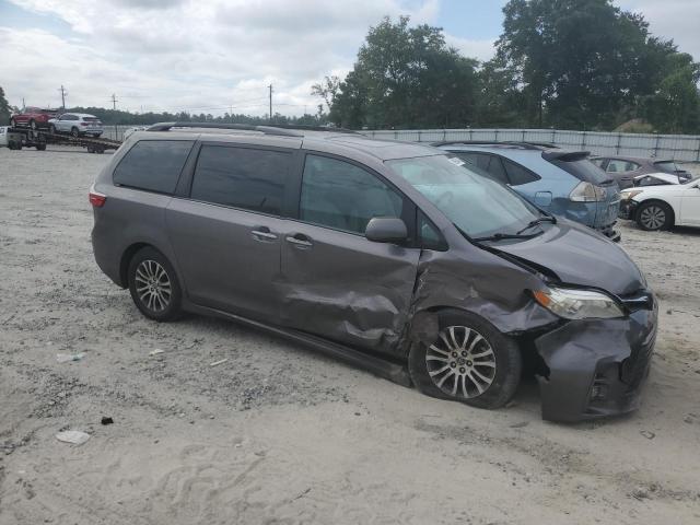 5TDYZ3DC0KS969277 - 2019 TOYOTA SIENNA XLE 灰色 照片 4