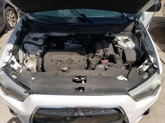 4A4AP5AUXDE022524 - 2013 MITSUBISHI OUTLANDER LE WHITE photo 12