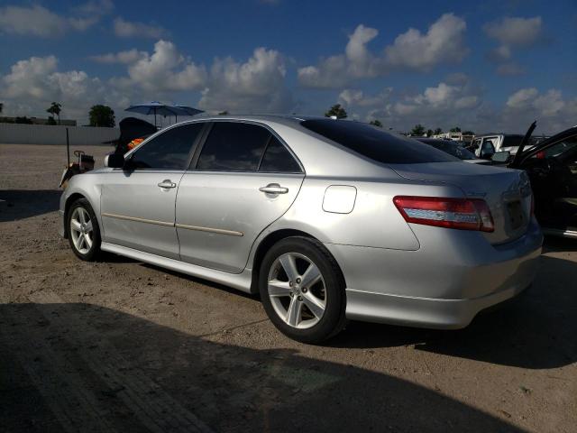 4T1BF3EK6BU742428 - 2011 TOYOTA CAMRY BASE SILVER photo 2