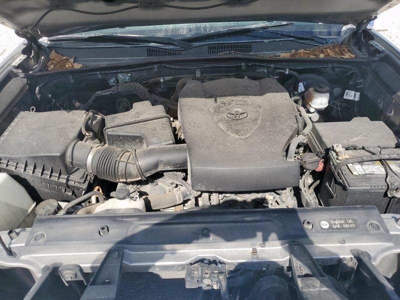 5TFAZ5CN9JX067168 - 2018 TOYOTA TACOMA DOUBLE CAB Gümüş foto 11