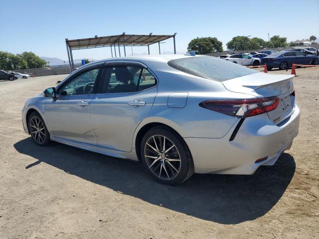 4T1G11BK5PU105146 - 2023 TOYOTA CAMRY SE NIGHT SHADE SILVER photo 2