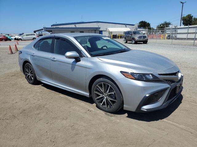 4T1G11BK5PU105146 - 2023 TOYOTA CAMRY SE NIGHT SHADE SILVER photo 4