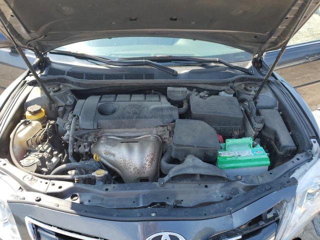 4T1BF3EK5BU138899 - 2011 TOYOTA CAMRY BASE رمادي صورة 11