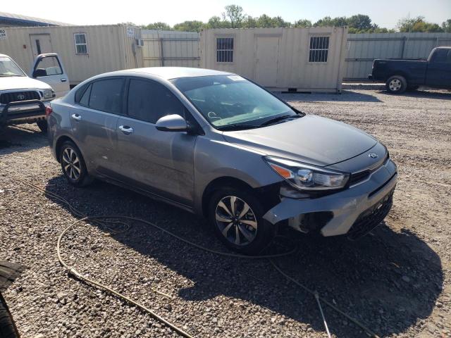 3KPA24AD8ME418245 - 2021 KIA RIO LX GRAY photo 4