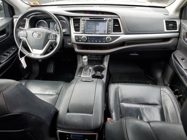 5TDJZRFH0JS560126 - 2018 TOYOTA HIGHLANDER SE Grau Foto 8