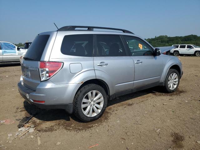 JF2SHBDC1CH416681 - 2012 SUBARU FORESTER 2.5X PREMIUM ვერცხლისფერი ფოტო 3
