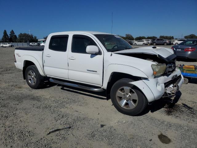 5TELU42N05Z015879 - 2005 TOYOTA TACOMA DOUBLE CAB WHITE photo 4