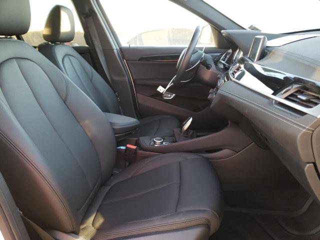 WBXJG9C02L3L57542 - 2020 BMW X1 XDRIVE28I WHITE photo 5