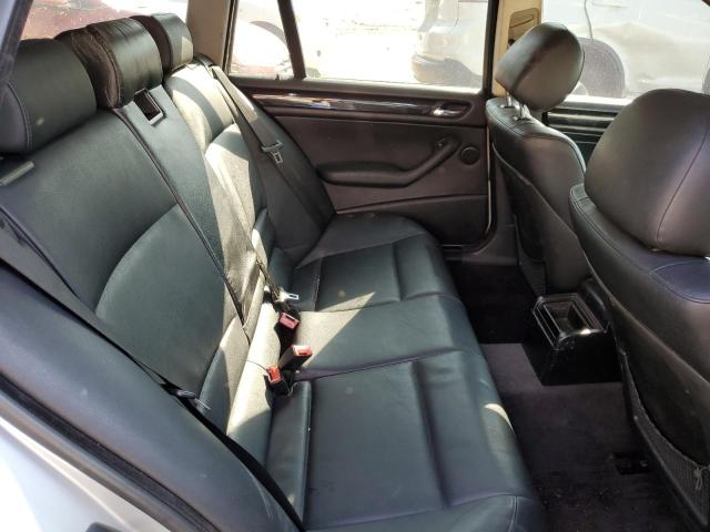 WBAAR3343YJM02947 - 2000 BMW 323 IT SILVER photo 10