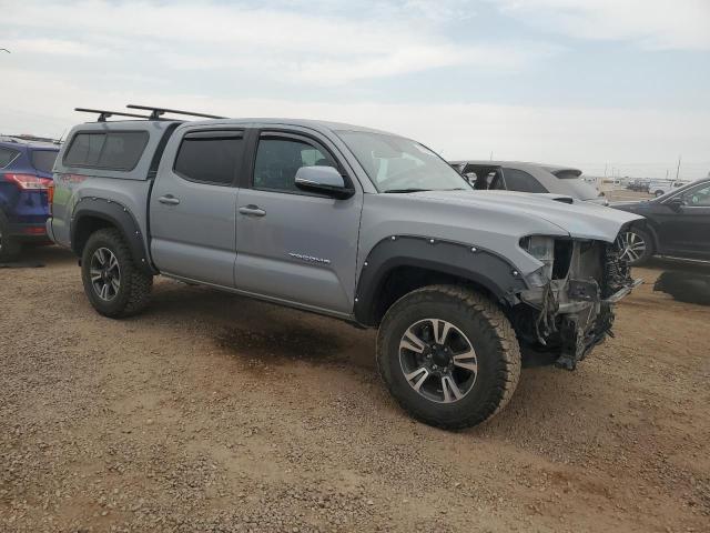 5TFCZ5AN3KX183026 - 2019 TOYOTA TACOMA DOUBLE CAB Grau Foto 4