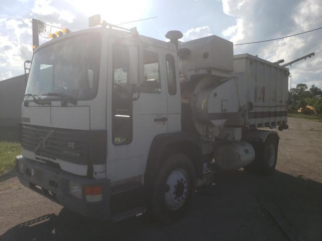 4V52AFEC5SR474679 - 1995 VOLVO FE Blanc photo 2