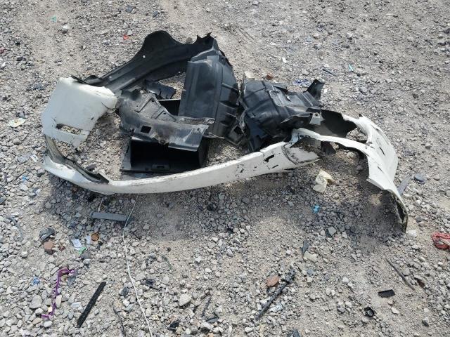 JTKKT624865019208 - 2006 TOYOTA SCION XA WHITE photo 12