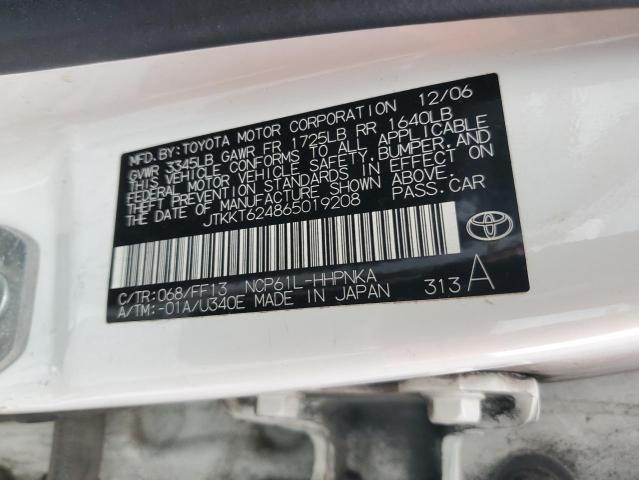 JTKKT624865019208 - 2006 TOYOTA SCION XA WHITE photo 13