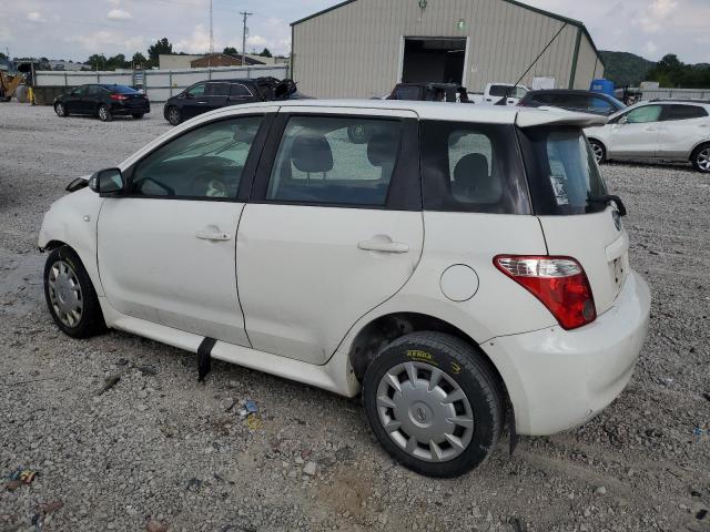 JTKKT624865019208 - 2006 TOYOTA SCION XA WHITE photo 2