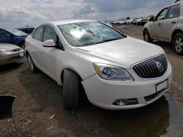 1G4PR5SK2F4195483 - 2015 BUICK VERANO CONVENIENCE WHITE photo 4