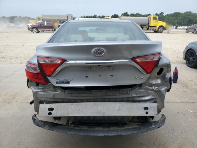 4T1BF1FK5HU293111 - 2017 TOYOTA CAMRY LE 银色 照片 6