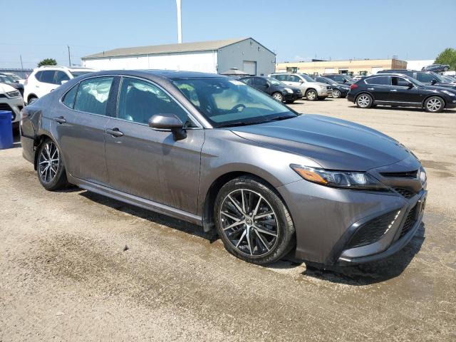 4T1B21HK4RU020770 - 2024 TOYOTA CAMRY XLE GRAY photo 4