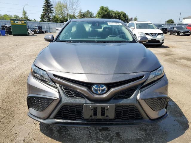 4T1B21HK4RU020770 - 2024 TOYOTA CAMRY XLE GRAY photo 5
