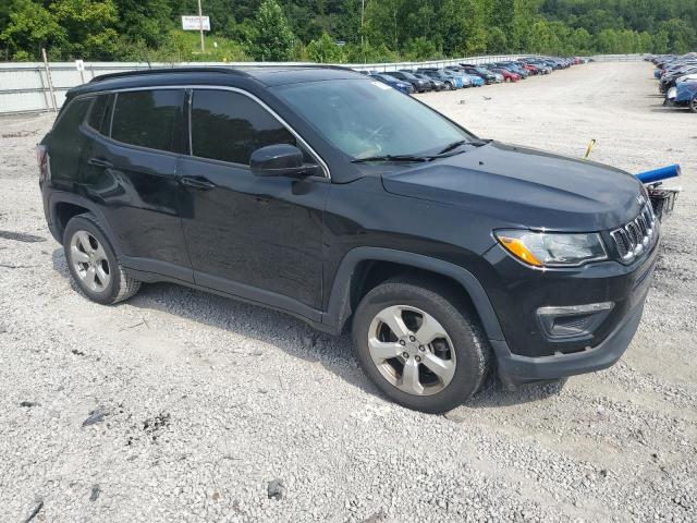 3C4NJDBB9JT222582 - 2018 JEEP COMPASS LATITUDE BLACK photo 4