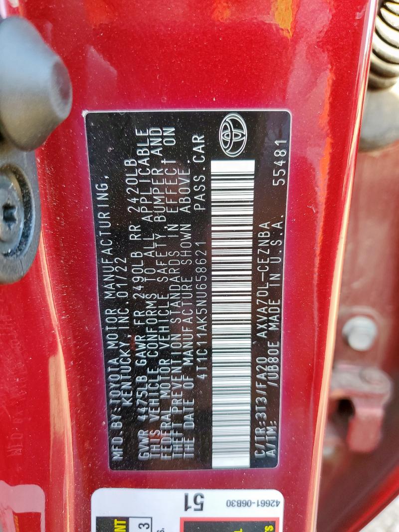 4T1C11AK5NU658621 - 2022 TOYOTA CAMRY LE RED photo 13