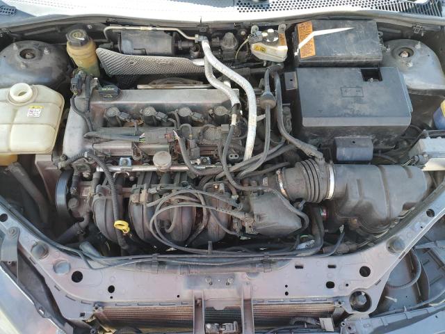 3FAFP37Z04R124793 - 2004 FORD FOCUS ZX5 GRAY photo 11