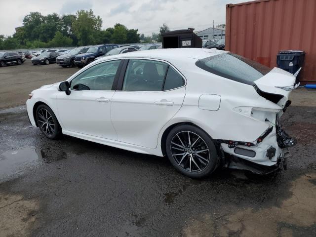 4T1G11BK2RU126992 - 2024 TOYOTA CAMRY SE NIGHT SHADE WHITE photo 2