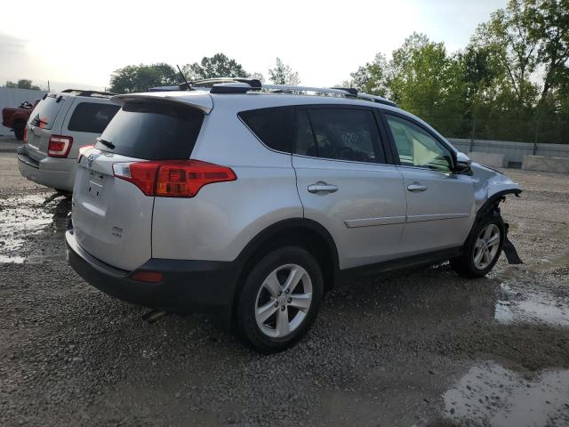 JTMRFREV4D5009128 - 2013 TOYOTA RAV4 XLE 银色 照片 3