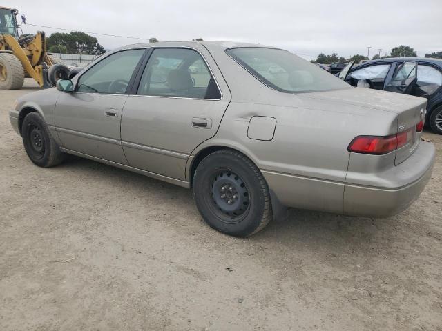 JT2BG22KXW0200769 - 1998 TOYOTA CAMRY CE TAN photo 2