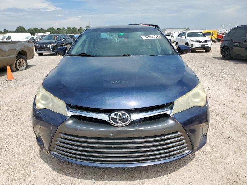 4T1BF1FK6GU545415 - 2016 TOYOTA CAMRY LE BLUE photo 5