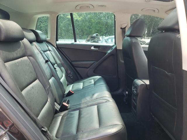 WVGAV7AX1BW511240 - 2011 VOLKSWAGEN TIGUAN S 黑色 照片 11