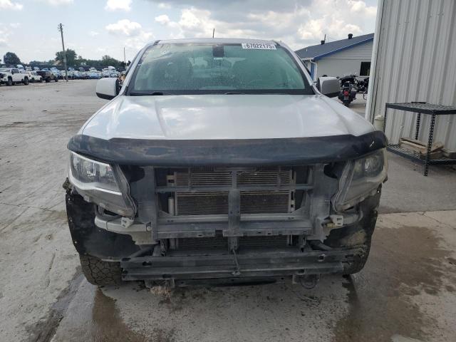 1GCGTBEN6J1272540 - 2018 CHEVROLET COLORADO SILVER photo 5