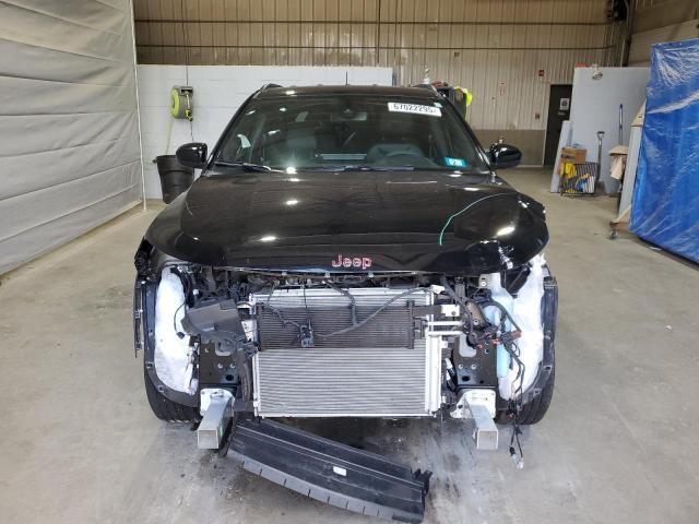 3C4NJDBN1RT101096 - 2024 JEEP COMPASS LATITUDE BLACK photo 5