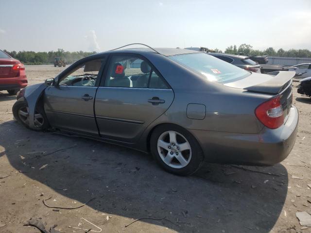 JTDBF30K020036770 - 2002 TOYOTA CAMRY LE GRAY photo 2