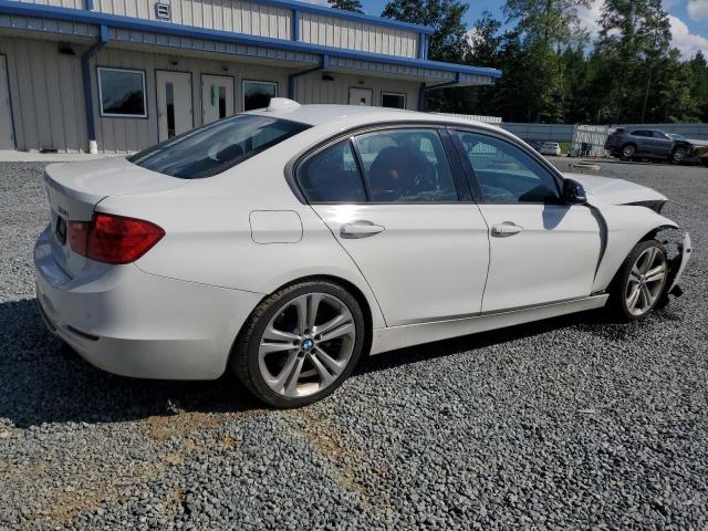 WBA3A9C52DF477020 - 2013 BMW 335 I WHITE photo 3